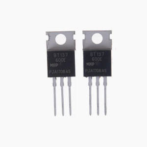 5 ks BT137-600E triak 8A 600V na riadenie a spínanie